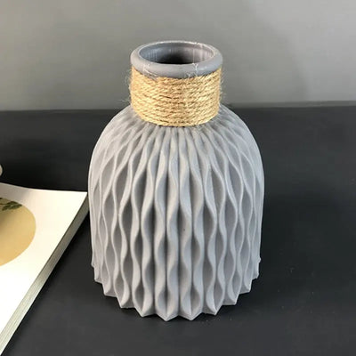 Modern Ceramic Flower Vase - HuxoHome